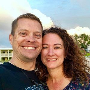 Meet your Posher, Dabni